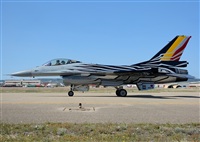 Anonymous aviation photographer-AIRE.ORG. Click to see full size photo