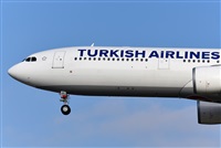 Adolfmalet-Spotters Barcelona-El Prat. Click to see full size photo
