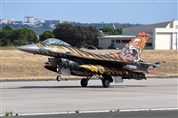 �Anonymous aviation photographer-AIRE.ORG. Click to see full size photo