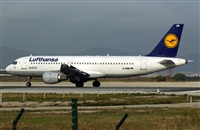 Adolfmalet-Spotters Barcelona-El Prat. Click to see full size photo