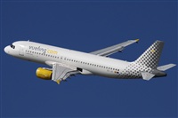 Alonso R Candelera AIRE.org.Spotters Bcn / El Prat. Click to see full size photo