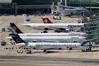 Adolfmalet-Spotters Barcelona-El Prat. Click to see full size photo