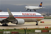 Jordi Rull Dalmau.Spotters BCN-El Prat. Click to see full size photo