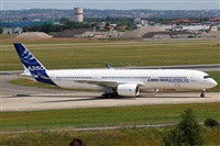 Rodrigo Carvalho - Noisy Spotters. Click to see full size photo