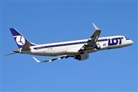 Jordi Rull Dalmau.Spotters BCN-El Prat. Click to see full size photo