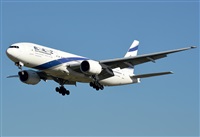 Adolfmalet-Spotters Barcelona-El Prat. Click to see full size photo