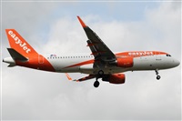 Gabriele Fontana - Tuscan Aviation. Click to see full size photo
