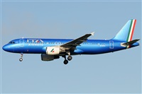 Gabriele Fontana - Tuscan Aviation. Click to see full size photo