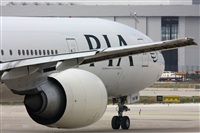 Oriol Casanovas--Spotters Barcelona - El Prat-. Click to see full size photo