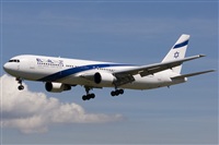 Yolanda Blay - Spotters Barcelona - El Prat. Click to see full size photo