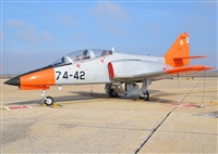 Anonymous aviation photographer-AIRE.ORG. Click to see full size photo