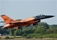 Anonymous aviation photographer-AIRE.ORG. Click to see full size photo