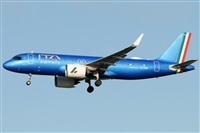 Gabriele Fontana - Tuscan Aviation. Click to see full size photo