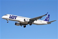 Jordi Rull Dalmau.Spotters BCN-El Prat. Click to see full size photo