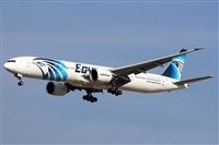 �C�sar Prieto. Click to see full size photo