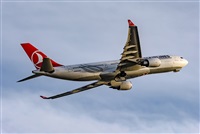 Oriol-Spotters Barcelona-El Prat. Click to see full size photo