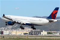 Adolfmalet-Spotters Barcelona-El Prat. Click to see full size photo