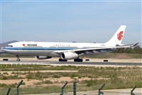 Adolfmalet-Spotters Barcelona-El Prat. Click to see full size photo