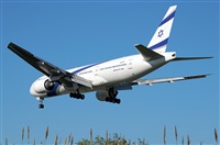 Adolfmalet-Spotters Barcelona-El Prat. Click to see full size photo