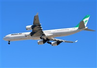 Adolfmalet-Spotters Barcelona-El Prat. Click to see full size photo