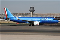 �Alfonso Sol�s - Asociaci�n Canary Islands Spotting. Click to see full size photo