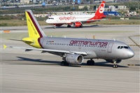 Adolfmalet-Spotters Barcelona-El Prat. Click to see full size photo