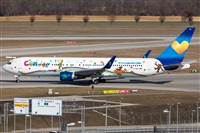 Miguel Alia - Noisy Spotters. Click to see full size photo