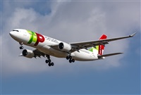 Oriol-Spotters Barcelona-El Prat. Click to see full size photo