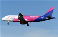 Adolfmalet-Spotters Barcelona-El Prat. Click to see full size photo