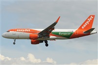Gabriele Fontana - Tuscan Aviation. Click to see full size photo