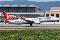 �Manuel Fernandez. Click to see full size photo