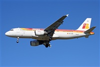 Jordi Rull Dalmau.Spotters BCN-El Prat. Click to see full size photo