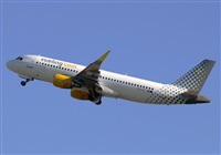 Adolfmalet-Spotters Barcelona-El Prat. Click to see full size photo