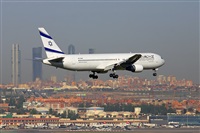Marcos Gonzalez Polimon (Global AirShots). Click to see full-size photo