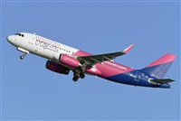 Adolfmalet-Spotters Barcelona-El Prat. Click to see full size photo