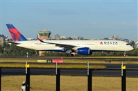 �Miguel A. �gueda Rguez.  (CANARY ISLANDS SPOTTING). Click to see full size photo
