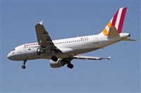 Jordi Rull Dalmau.Spotters BCN-El Prat. Click to see full size photo
