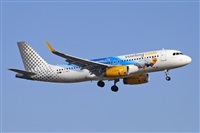 Jordi Rull Dalmau.Spotters BCN-El Prat. Click to see full size photo