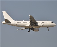 Rubn Gil - Noisy Spotters. Click to see full size photo