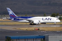 Jordi Rull Dalmau.Spotters BCN-El Prat. Click to see full size photo