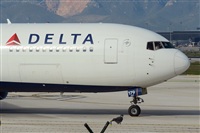Adolfmalet-Spotters Barcelona-El Prat. Click to see full size photo