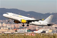 Pere  Escala - Spotters Barcelona-El Prat. Click to see full size photo