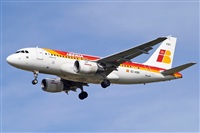 Jordi Rull Dalmau.Spotters BCN-El Prat. Click to see full size photo