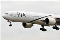 Adolfmalet-Spotters Barcelona-El Prat. Click to see full size photo