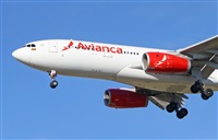 Jordi Rull Dalmau.Spotters BCN-El Prat. Click to see full size photo