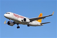 Jordi Rull Dalmau.Spotters BCN-El Prat. Click to see full size photo