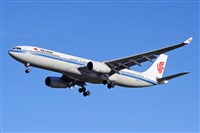 Jordi Rull Dalmau.Spotters BCN-El Prat. Click to see full size photo