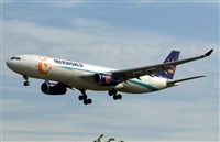 Adolfmalet-Spotters Barcelona-El Prat. Click to see full size photo
