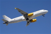 Jordi Rull Dalmau.Spotters BCN-El Prat. Click to see full size photo