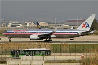 Jordi Rull Dalmau.Spotters BCN-El Prat. Click to see full size photo